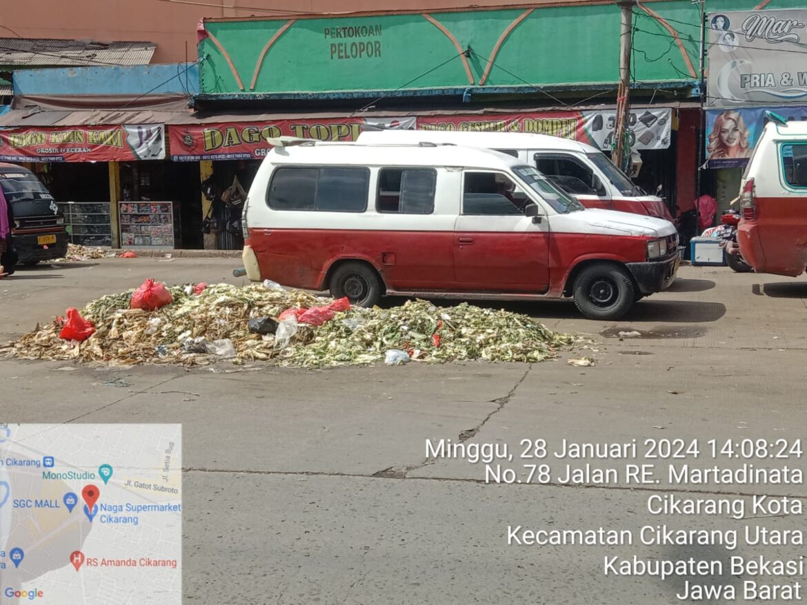 Serakan Sampah Di Pasar Tumpah Cikarang Ganggu Kesehatan LSM Ganas Minta UPTD Pasar Bertanggung Jawab