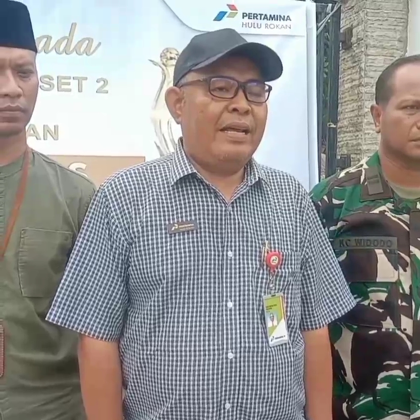Personel Polres Prabumulih Amankan Aksi Demo di Depan Pagar Kantor PHRZ 4 Field Limau