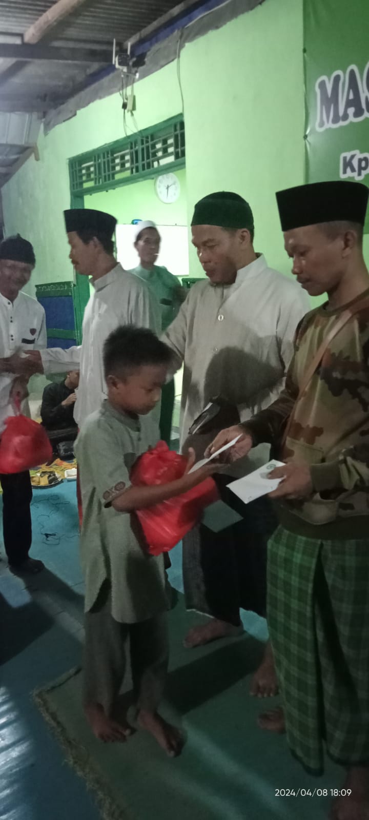 Jamaah Ikrimarja Gelar Bukber Dan Santunan Anak Yatim di MasjidJami Raudhatul Jannah