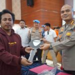 Sambut Hari Bhayangkara ke-79, Polres Metro Bekasi Serahkan 10 Sepeda Motor Hasil Kejahatan kepada Pemiliknya