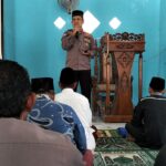 Kapolsek Cikarang Timur Laksanakan Safari Jumat, Serap Aspirasi Warga dan Sampaikan Pesan Kamtibmas