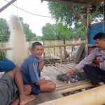 Polsek Muara Gembong Sambangi Warga Nelayan Desa Pantai Bahagia, Perkuat Harkamtibmas di Bulan Ramadan