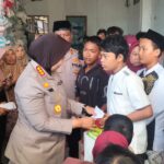 Safari Katibmas dan Jum’at Berkah, Polres Metro Bekasi Bersama Hajah Ratu Salamah Bagikan 500 Paket Sembako Untuk Masyarakat dan Tokoh Lingkungan