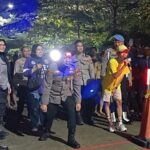 Antusiasme Tinggi, Fun Night Run Polres Metro Bekasi Meriahkan Stadion Wibawa Mukti