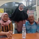 Polsek Cikarang Timur Pererat Kepedulian, Lansia Tersesat Berhasil Dipertemukan dengan Keluarga