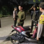 ‎Polsek Cikarang Timur Gelar OKJ di Jalan Raya Citarik, Antisipasi Guantibmas Malam Hari
