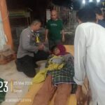 Aksi Cepat Bhabinkamtibmas Sertajaya dan PSM Evakuasi Lansia Telantar ke RSUD Cibitung