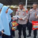 Kapolsek Cikarang Utara Berbagi Kebahagiaan, Santuni Puluhan Anak Yatim Piatu