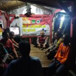 Jaga Kondusivitas Jelang Pilkades, Bhabinkamtibmas Sambangi Pos Satkamling di Karangsari