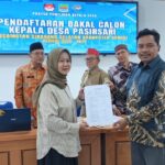 Hj. Aan Anisah S.E. Resmi Daftar sebagai Bakal Calon Kepala Desa Pasirsari, Berkas Dinyatakan Lengkap
