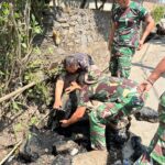 Satgas TMMD ke-129 Bersama Warga Gelar Kerja Bakti Bersihkan Lokasi Sasaran 4
