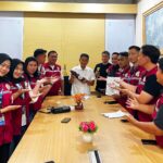 Pemerintah Desa Cikedokan Apresiasi Inovasi Pengolahan Sampah Plastik Jadi BBM Karya Mahasiswa KKN UPB
