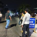 Polsek Cikarang Timur Gelar OKJ Dini Hari di Jalan Citarik Raya, Antisipasi Kejahatan Jalanan