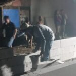 Beda Pilihan Pilkades, Rumah Lansia di Pasirtanjung Dibongkar dan Dibangun Kembali Relawan Ombi Bin Anden
